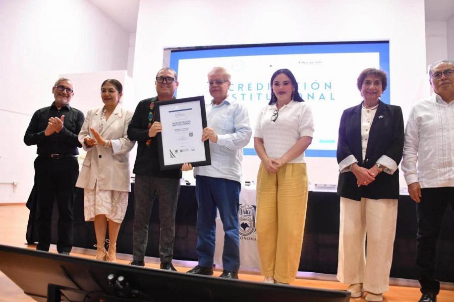 UNACH eleva el prestigio académico de Chiapas con histórica acreditación institucional